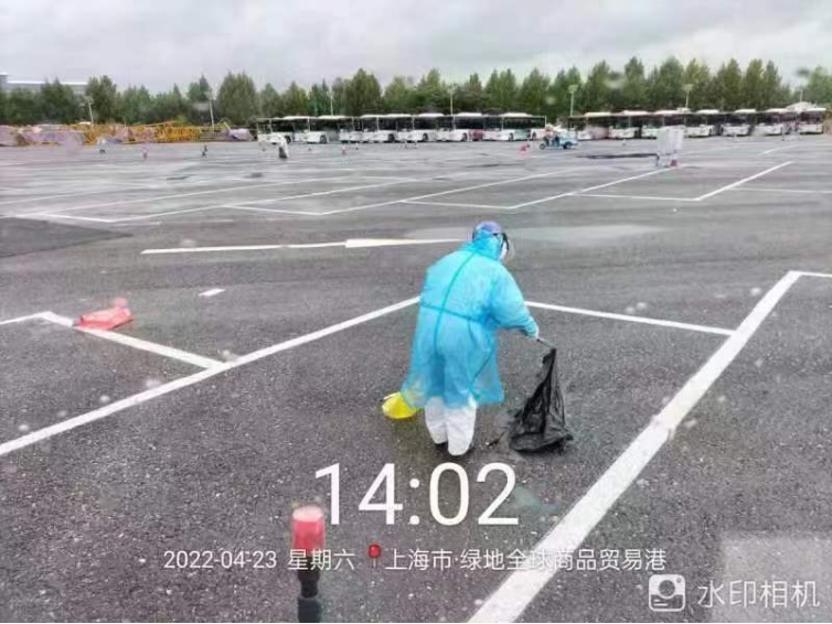 环卫部门展现“新力量”，保障“四叶草”方舱医院建设运行