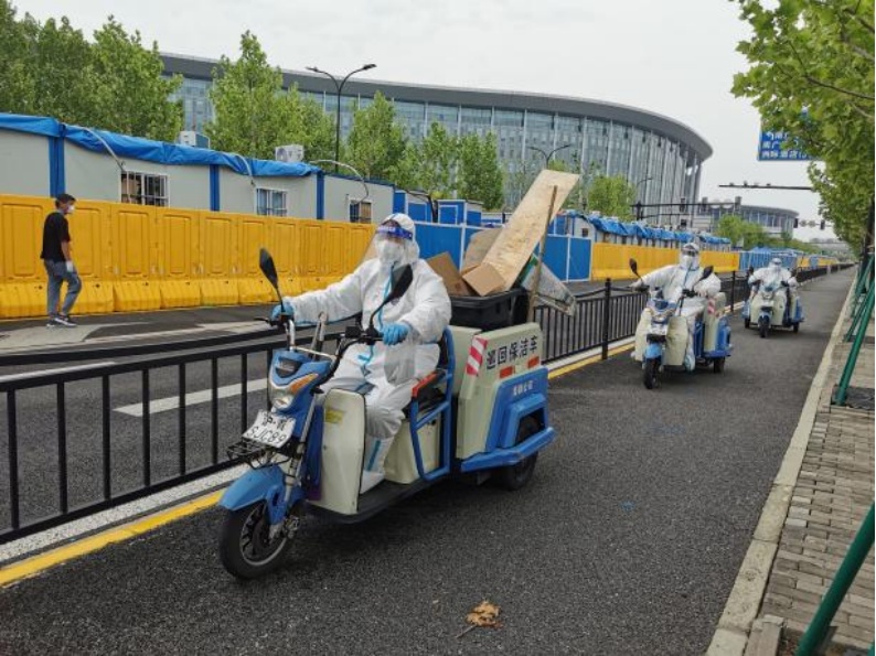 环卫部门展现“新力量”，保障“四叶草”方舱医院建设运行