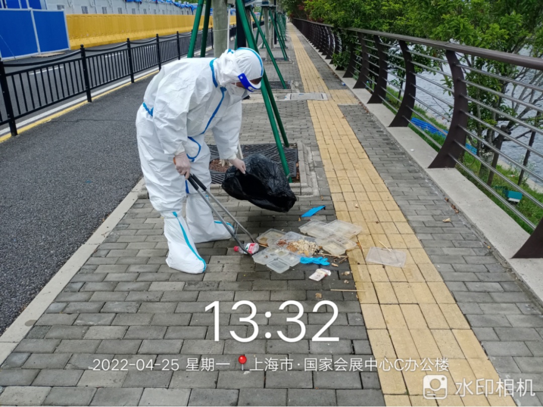 环卫部门展现“新力量”，保障“四叶草”方舱医院建设运行