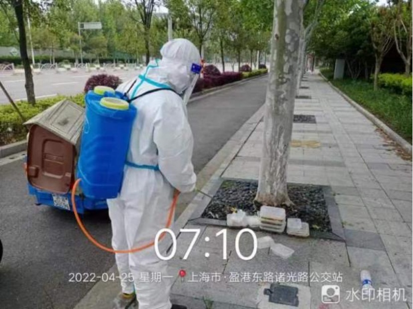 环卫部门展现“新力量”，保障“四叶草”方舱医院建设运行