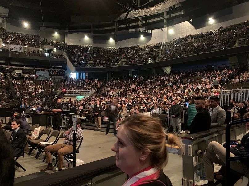 巴菲特股东大会金句来了！继续投资中国市场，抨击比特币，回击“弹劾”，这项资产被“股神”称为氧气