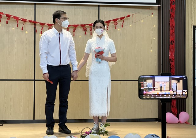 上海疫情中的云婚礼:千人“吃席” 具体是怎样的画面?!_https://www.gli.cc_短视频运营_第1张