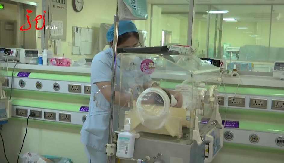 哈尔滨一垃圾桶内发现弃婴，浑身是血！孩子的妈妈已找到，就是不来领走孩子……