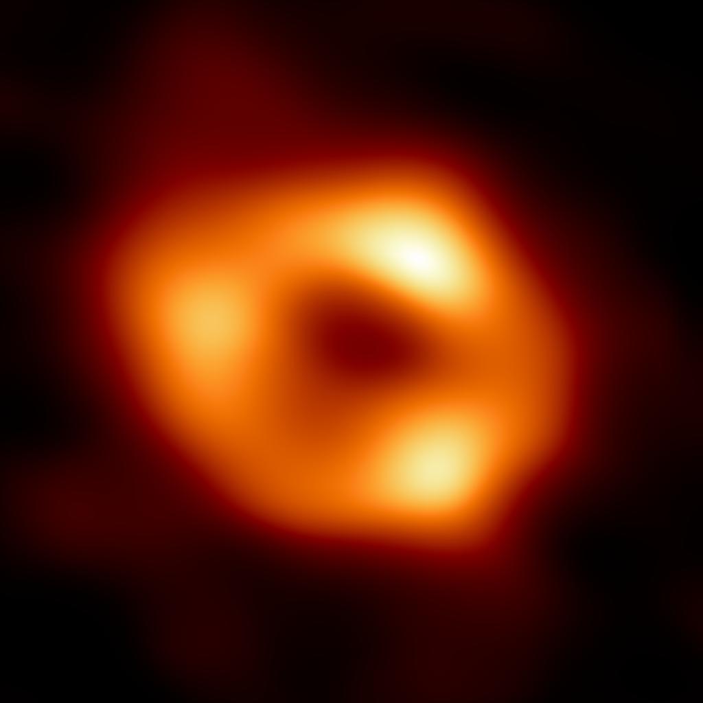 银河系中心黑洞首张照片来了（银河系黑洞真实图片）