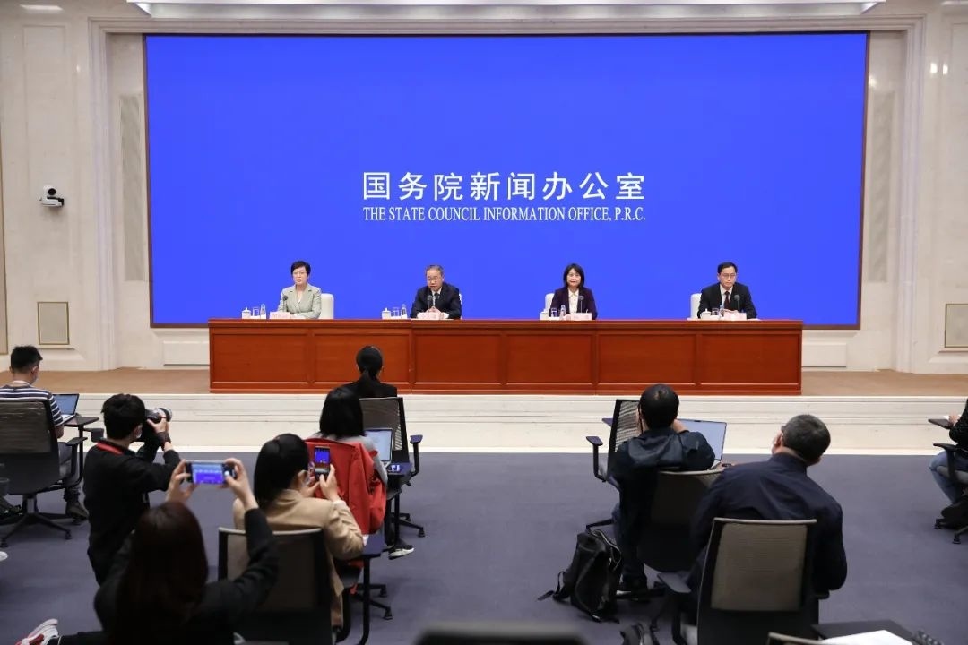 现阶段如何领失业保险金？缓缴社保会影响职工权益吗？这些稳岗“组合拳”你需要了解→