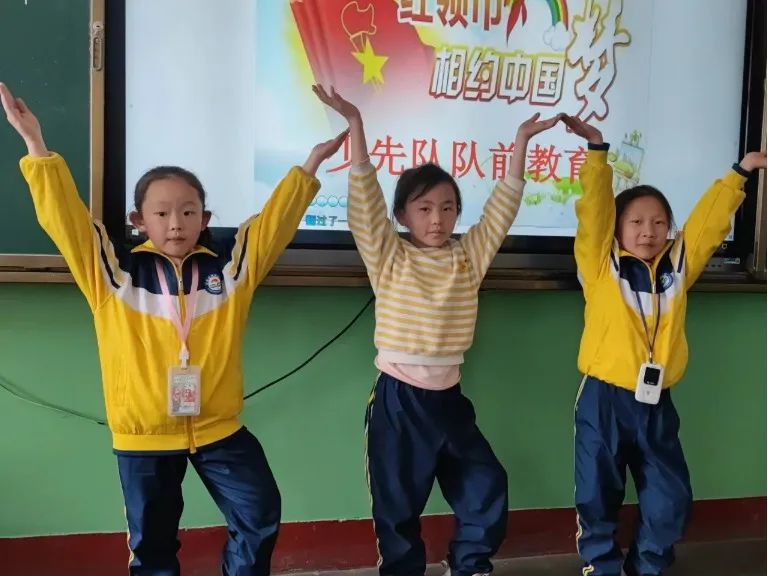 民勤縣北街小學(xué)開(kāi)展一年級(jí)隊(duì)前教育活動(dòng)(圖12)