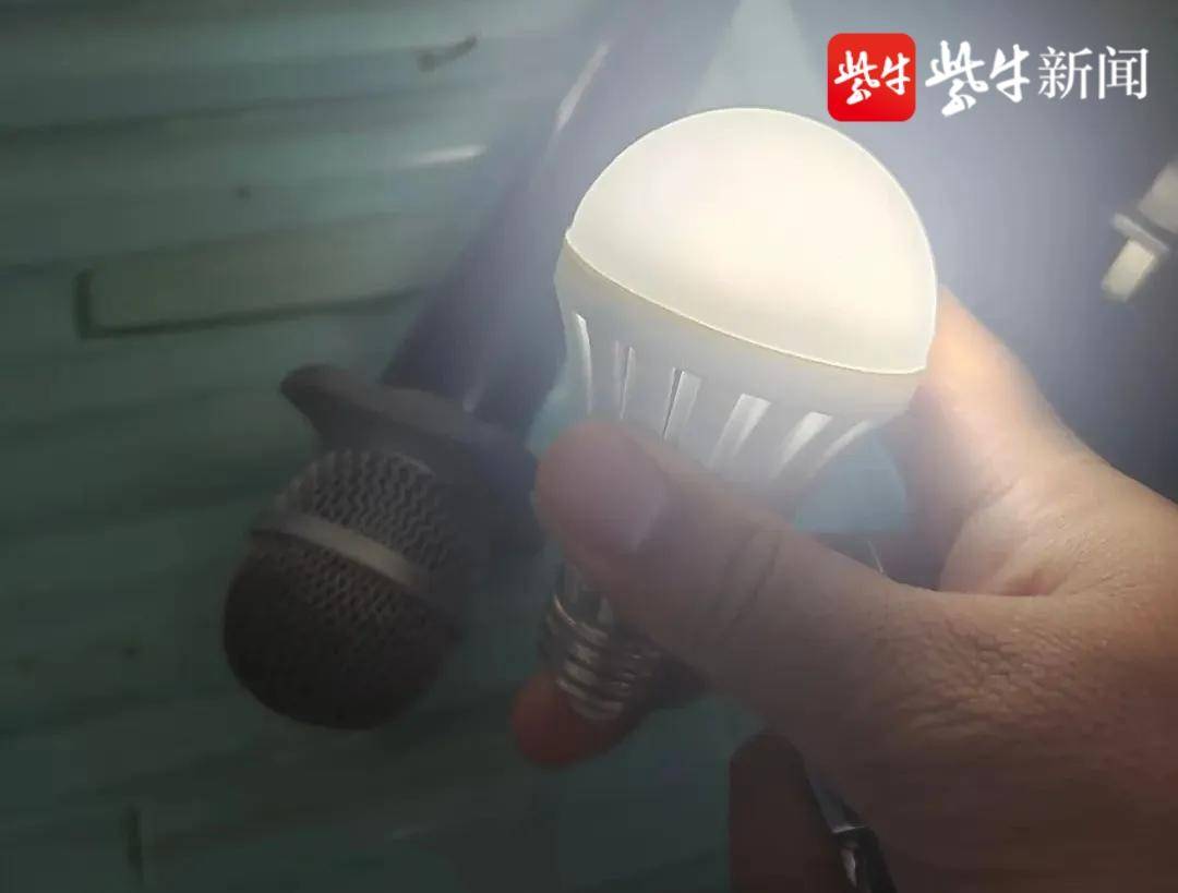 一个骗子的自白：我是怎么忽悠老人买“负离子玉石枕”的……