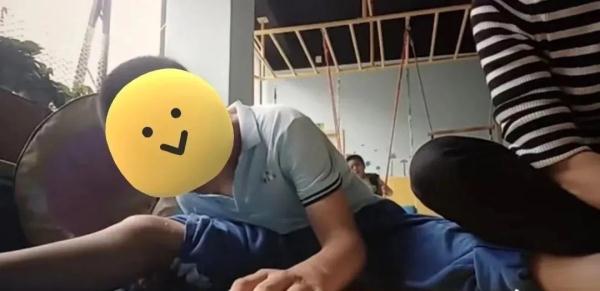 13年堅守,媽媽將腦癱孩子培養成優秀少年