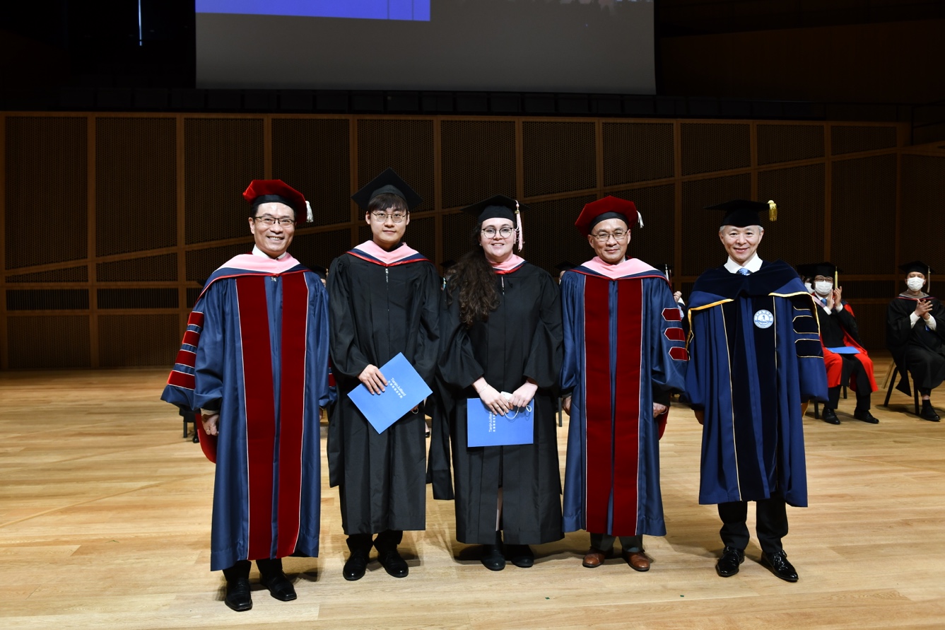 毕业了！他们在中国拿到茱莉亚学院的硕士学位