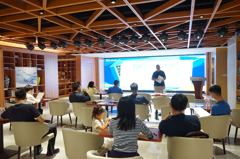 解锁商务英语和国际礼仪知识，“优享松湖”语言课开讲了