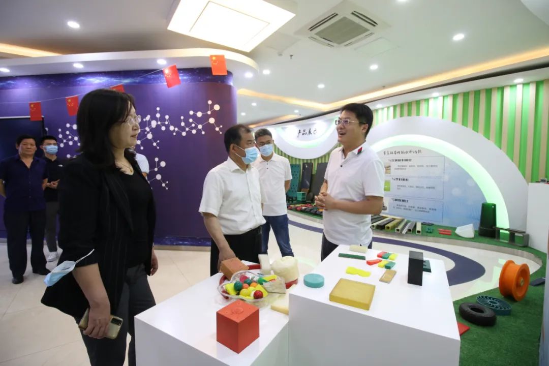 济南市投资促进局到济南新材料产业园区开展“送政策进企业”活动