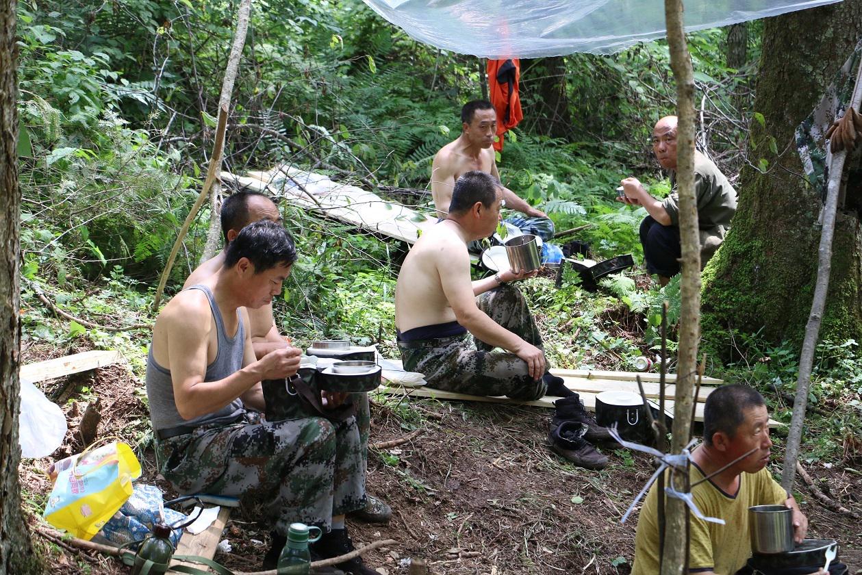 103天，600壯士扛起一座山的希望
