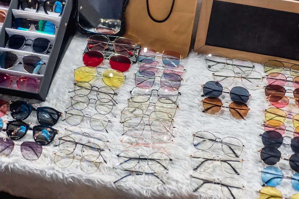 太阳镜颜色那么多，到底该怎么选？