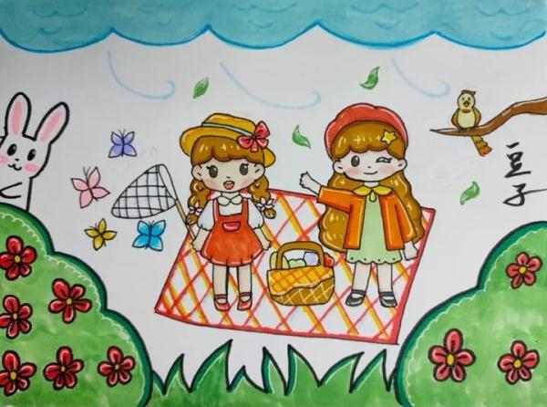 在思怡的画里,有北京天安门,有盛开的玫瑰,也有她想象中和小朋友一起