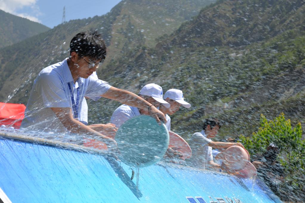 10.3万尾珍稀特有鱼苗放流澜沧江