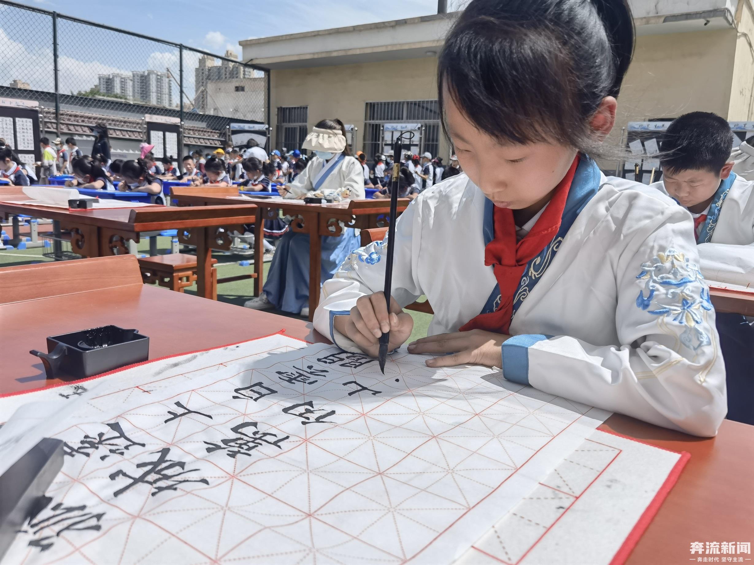 蘭州市城關(guān)區(qū)鹽場堡小學(xué)的“六一”活動走心了(圖3)