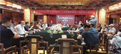 庆祝陕西人民书画院成立十周年暨卫双良五体书法作品展在西安展出