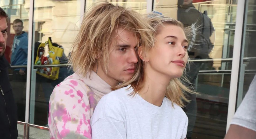 贾斯丁比伯脸瘫？！不能靠脸吃饭，老婆后悔嫁他？