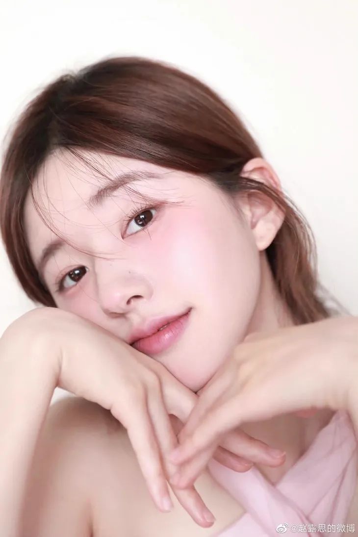 除了杨幂和baby，谁还是“比美标杆”？