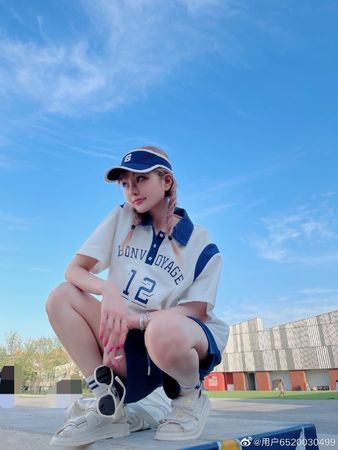 周扬青狂吃大餐还超瘦被质疑立「吃不胖人设」！傻眼：别再纠结