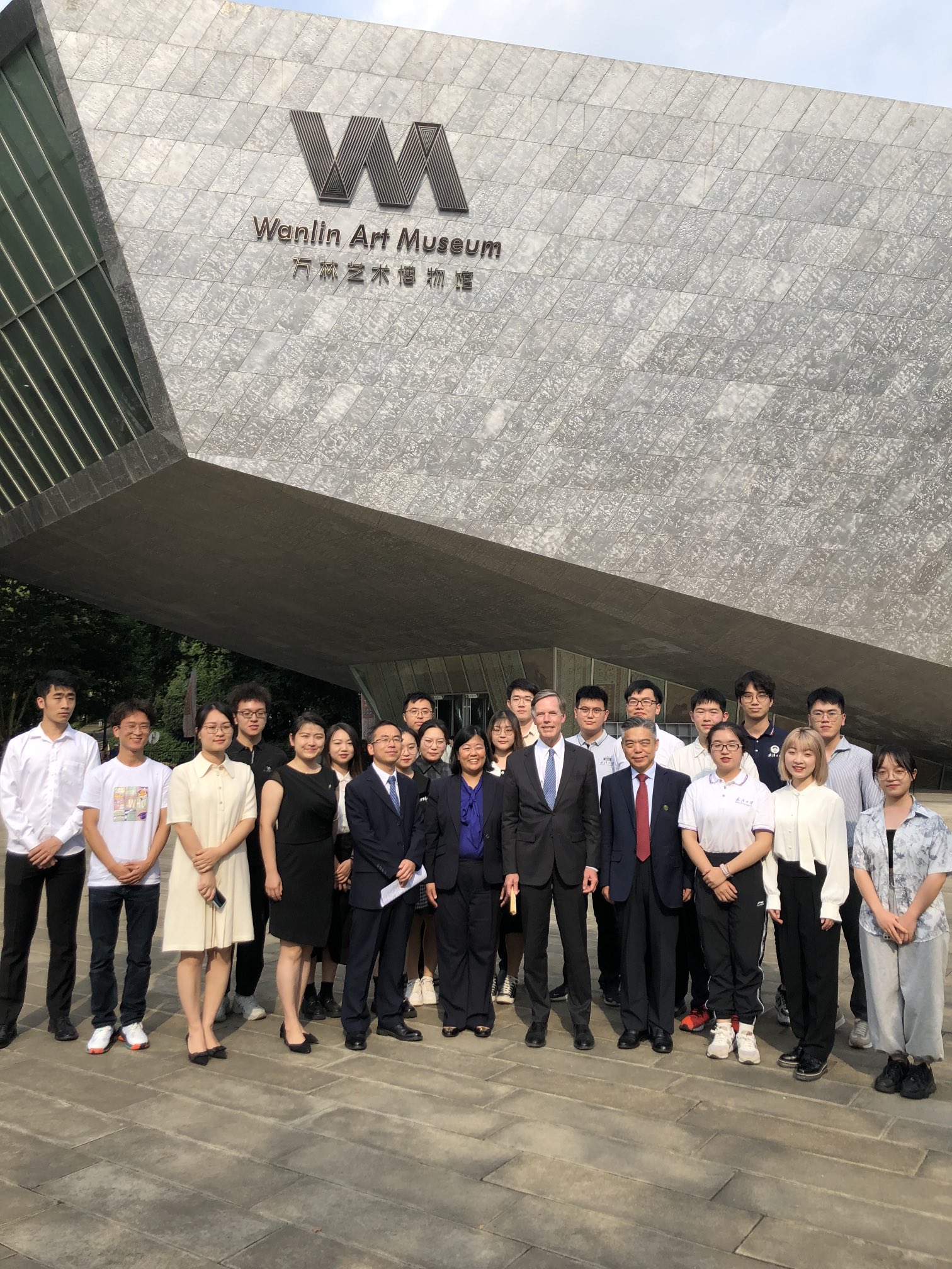 פʹ˸ǰ人зʣ˺š̾