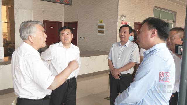 中原经济发展研究院专家到镇平调研