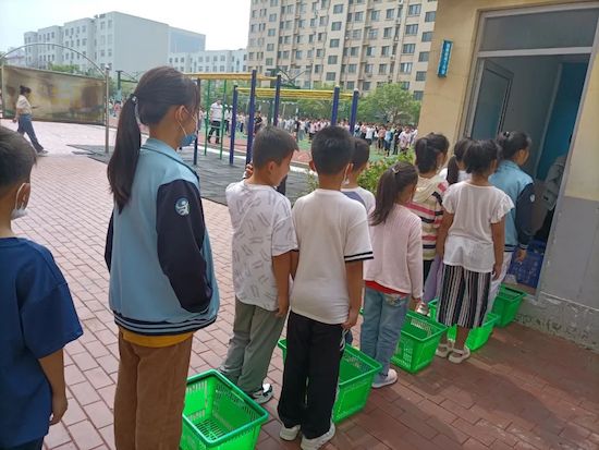 奎文区圣荣小学：砥砺前行促成长(图3)