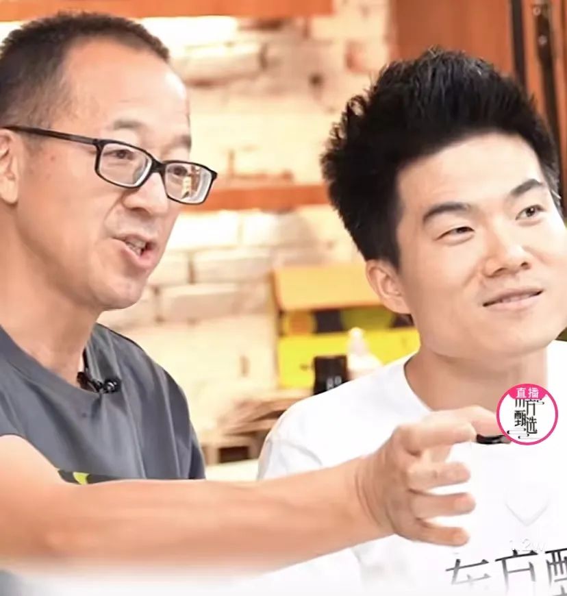 新东方千万粉丝主播董宇辉，老师和学生这样看他……