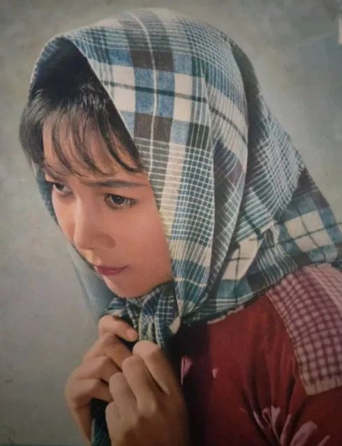 新娱录｜一张照片卖了71万张，一代国人都是粉丝，他们才是真正的顶流