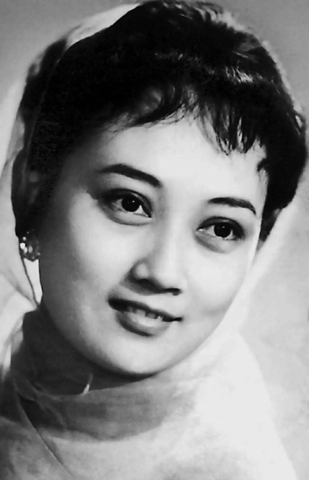 新娱录｜一张照片卖了71万张，一代国人都是粉丝，他们才是真正的顶流