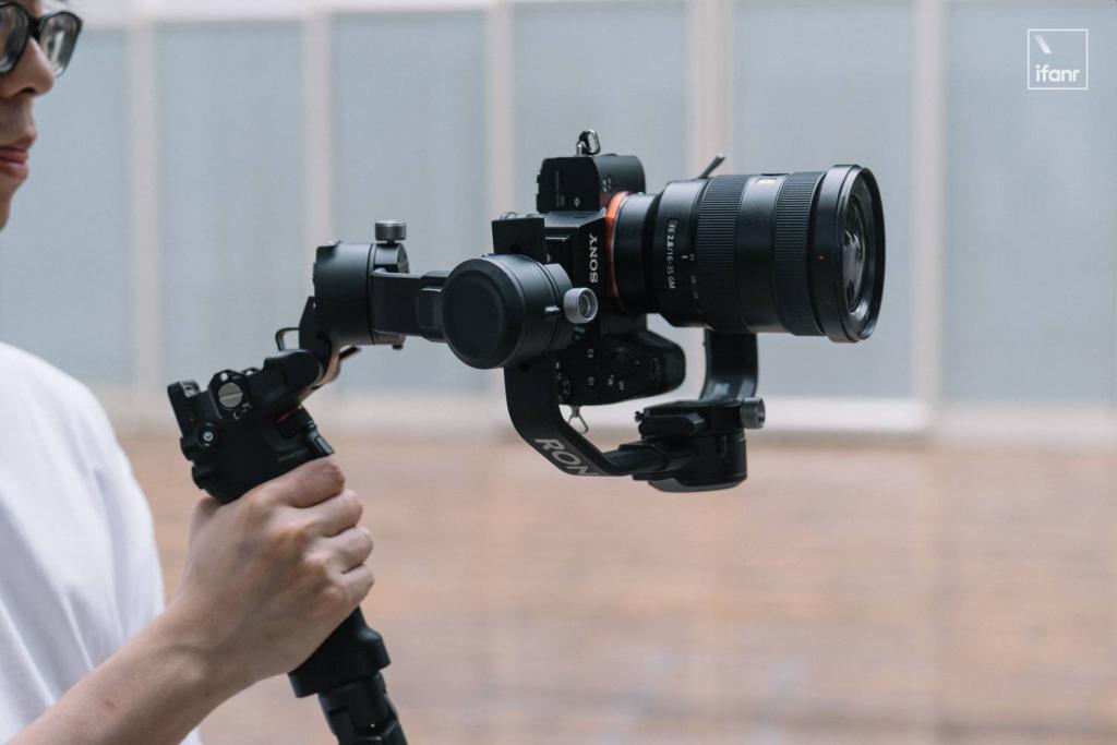 DJI RS3 体验：变强了？变得更好用了