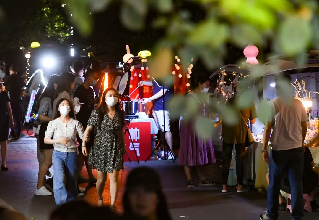 南京商业地产周报 || “2022南京国际消费节·夜之金陵”活动启幕；我市首个改建类保障性租赁住房亮相河西······
