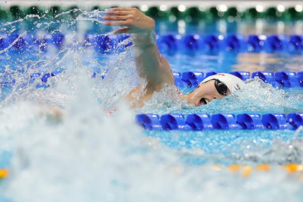 游泳世锦赛：中国队晋级女子4X200米自由泳接力决赛