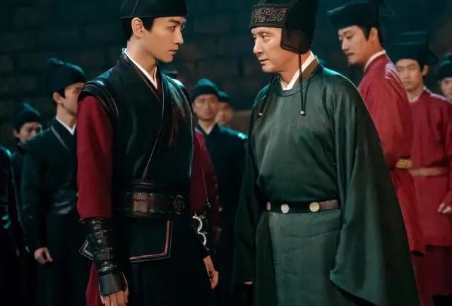 《梦华录》“反派专业户”表现太抢眼了，他年轻的时候居然这么帅