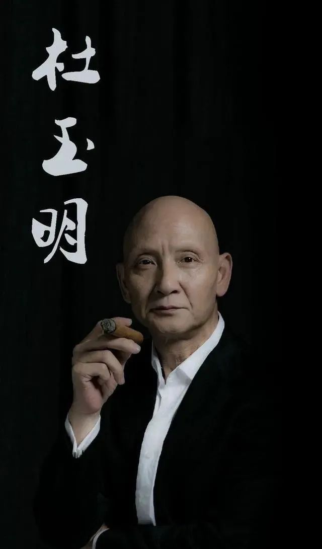 《梦华录》“反派专业户”表现太抢眼了，他年轻的时候居然这么帅