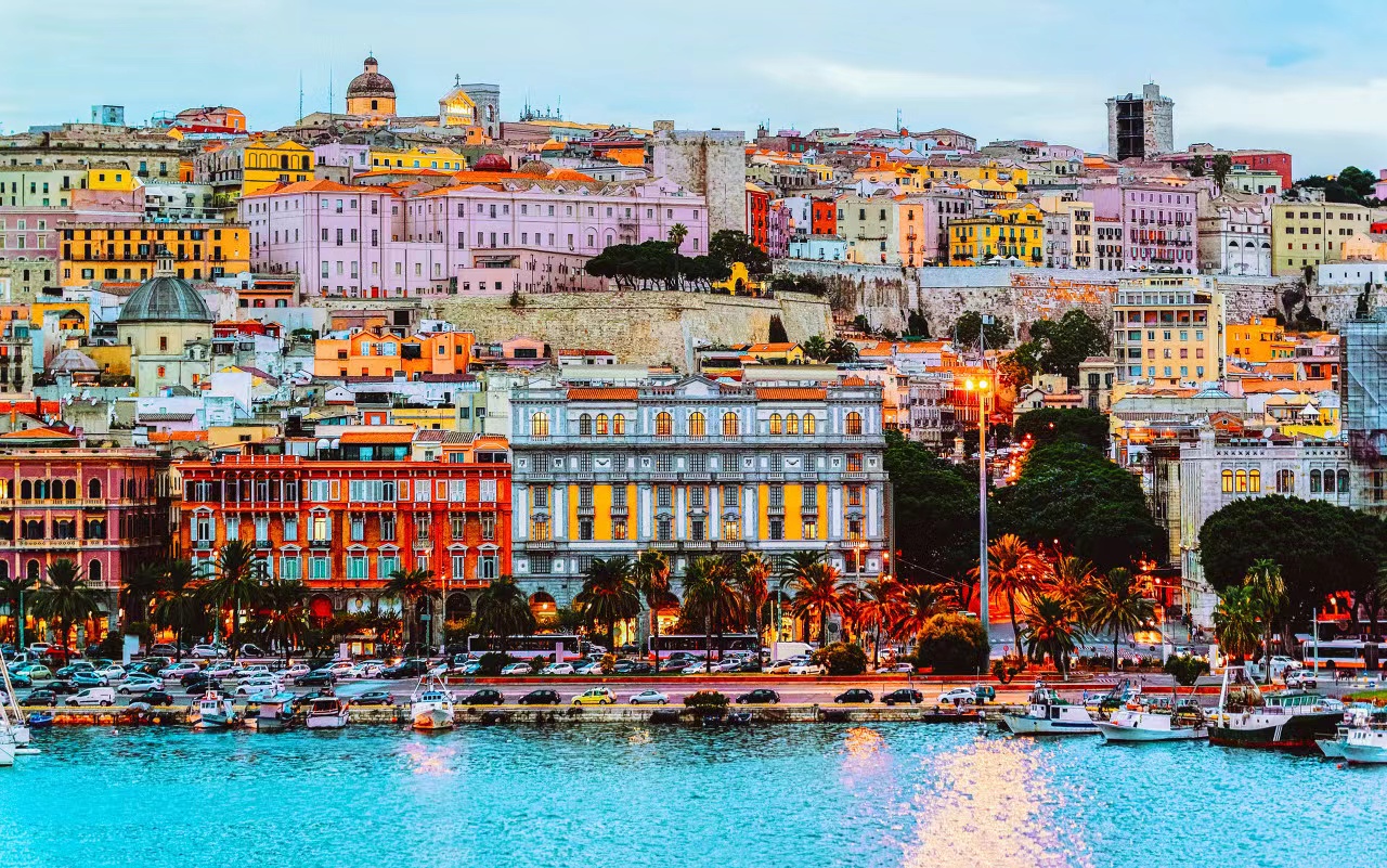 风景绝了！中国33岁电商巨头背景女富豪5.6亿全款买下这里的豪宅