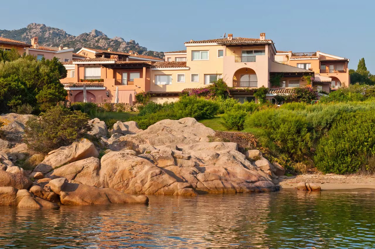 风景绝了！中国33岁电商巨头背景女富豪5.6亿全款买下这里的豪宅