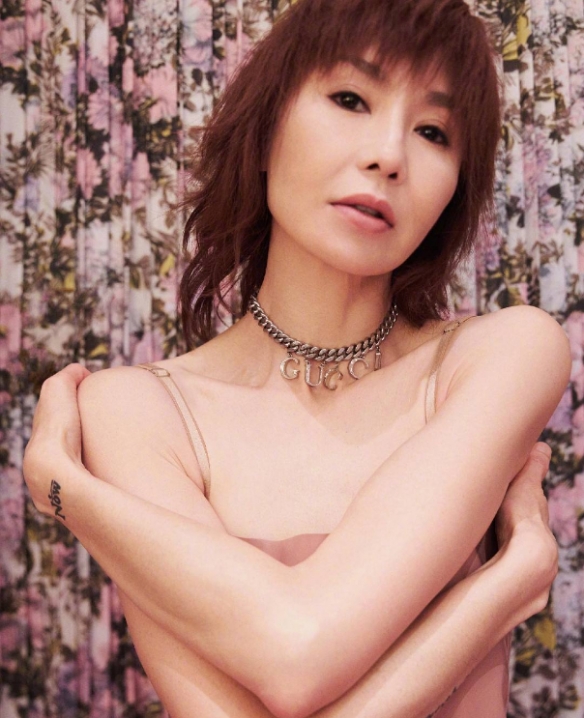 张曼玉郭富城谢霆锋同框出席活动 官方写真图释出