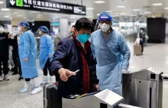 “Metro大都会”App”一码通行”：兼顾防疫与效率