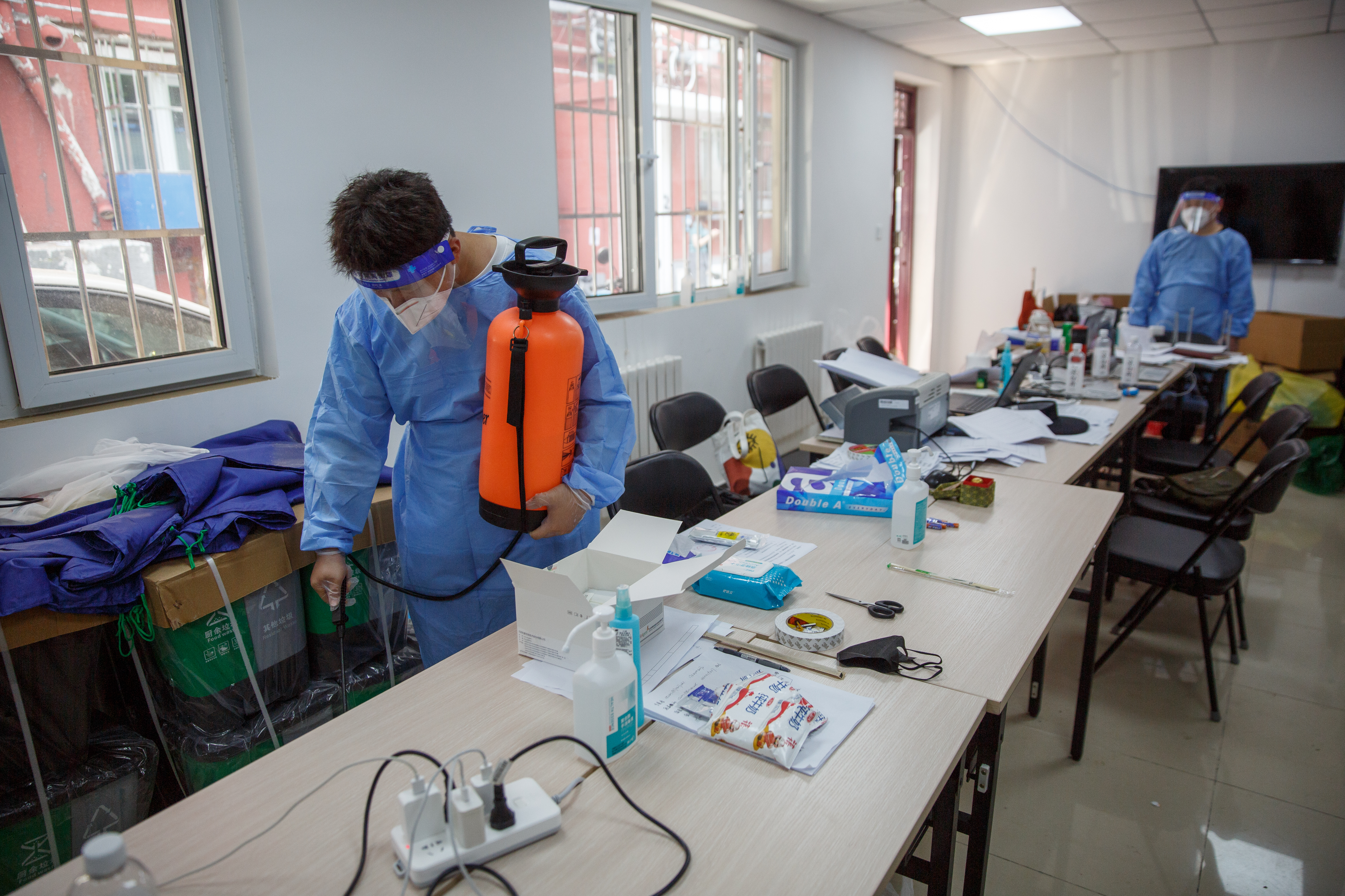 三里屯抗疫中的“临时社区”和“快乐突击队”