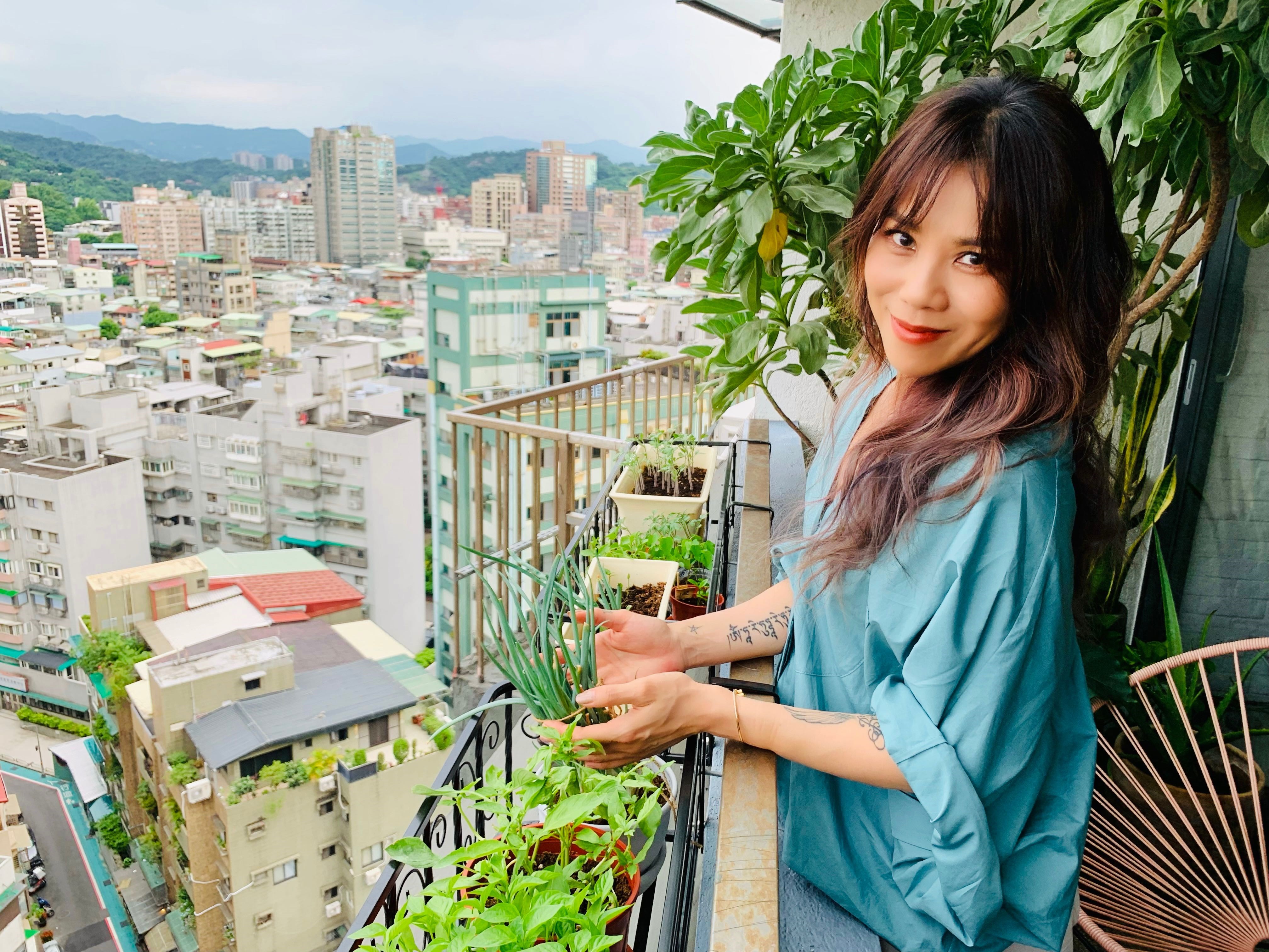 金曲天后蔡健雅《全部的所有》MV今日上线《DEPART》黑胶专辑预购同日开启