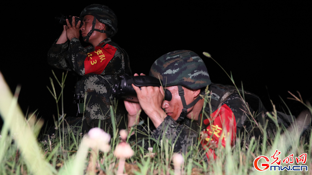 超燃！直击武警四川总队特战侦察比武