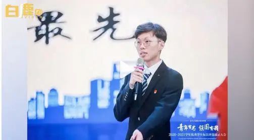 1年去图书馆732次，他被校长写进致辞！还有人23门满绩登上热搜