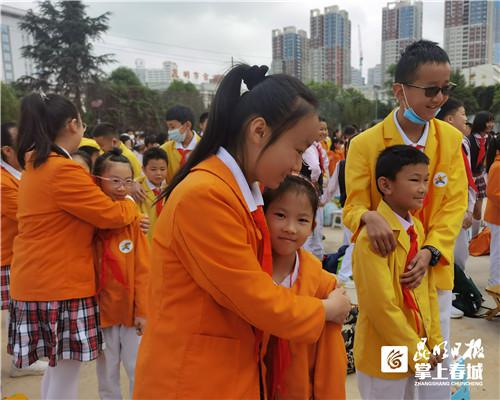 官渡区南站小学新校舍落成与毕业典礼(图3)