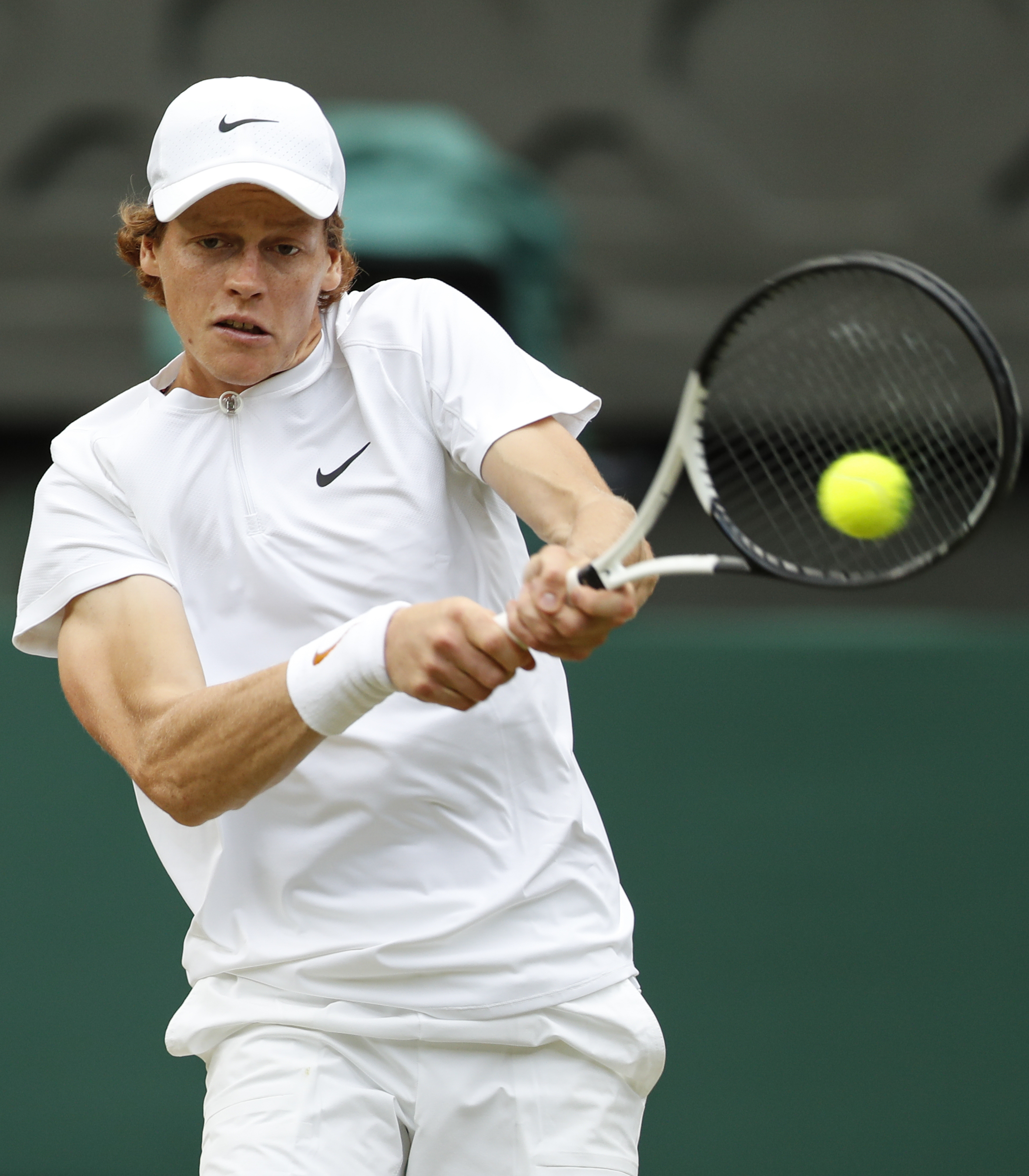 (体育)网球——温网:阿尔卡拉斯无缘男单八强