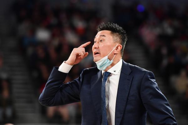 nba球员为什么这么喜欢来中国(输球也高兴！球迷为何喜欢这样的中国男篮)