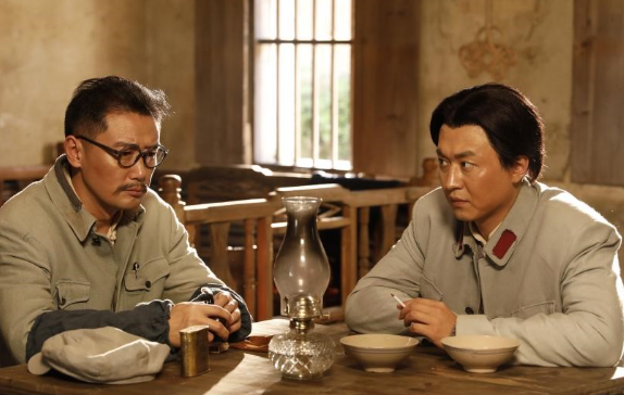 革命历史题材影片《何叔衡》发布定档海报 7月8日热血上映