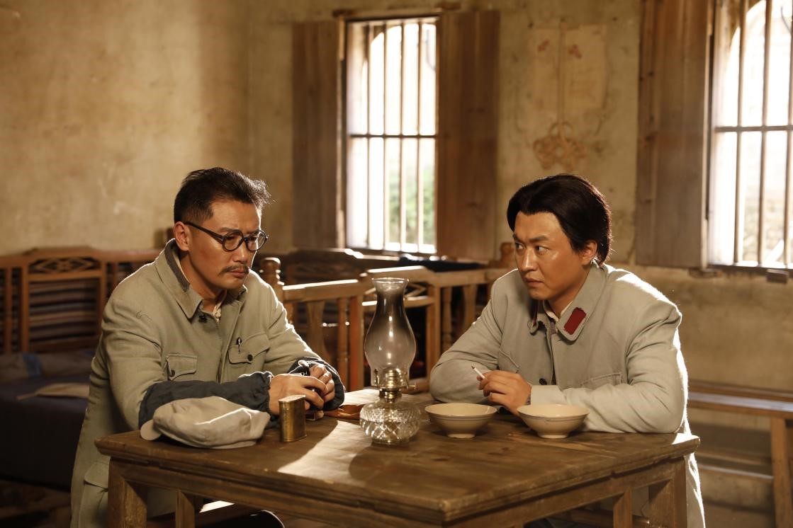 革命历史题材影片《何叔衡》发布定档海报 7月8日热血上映