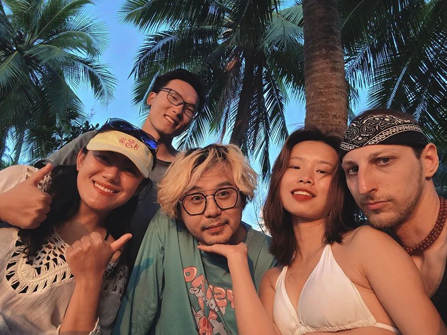 应届00后的奇遇人生：钱我赚了，世界我看了