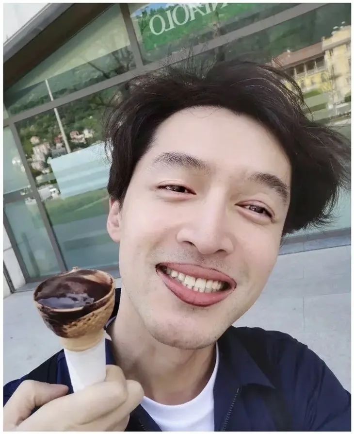 OMG | 倪妮这自拍角度普通人真hold不住